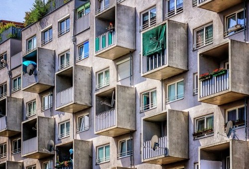 Cerramientos ilegales de terrazas y balcones